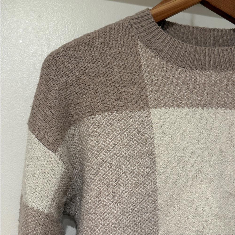 Christian Siriano Beige and Cream Checkered Sweater Sz XS - Picture 3 of 6